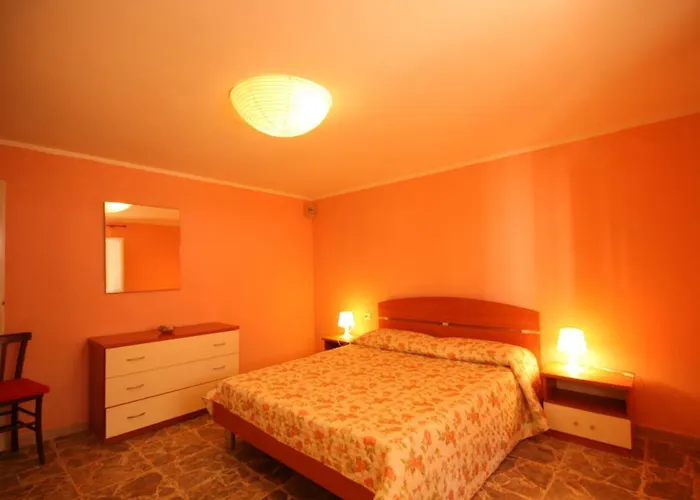 アパート A 300 M Dal Mare Grazioso カスタニェート・カルドゥッチ