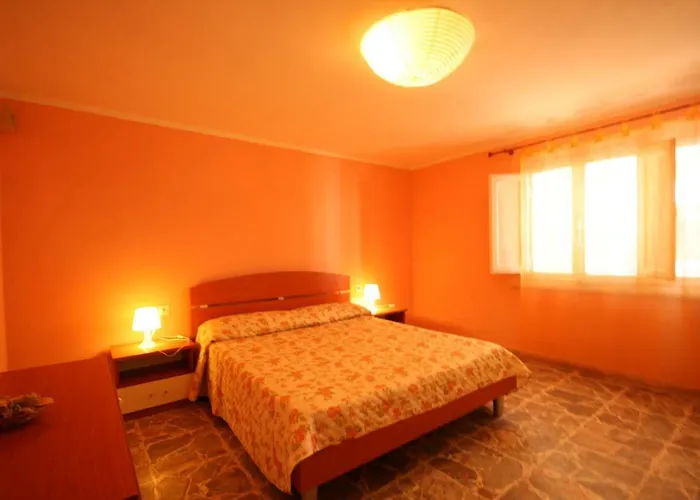 A 300 M Dal Mare Grazioso カスタニェート・カルドゥッチ